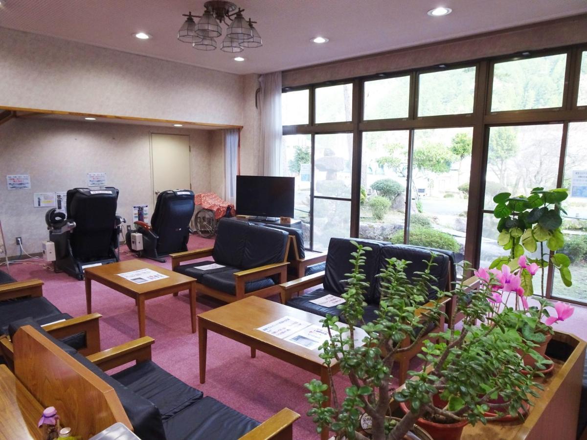 Hotel 阿寺温泉 フォレスパ木曽あてら荘 Okuwa Esterno foto