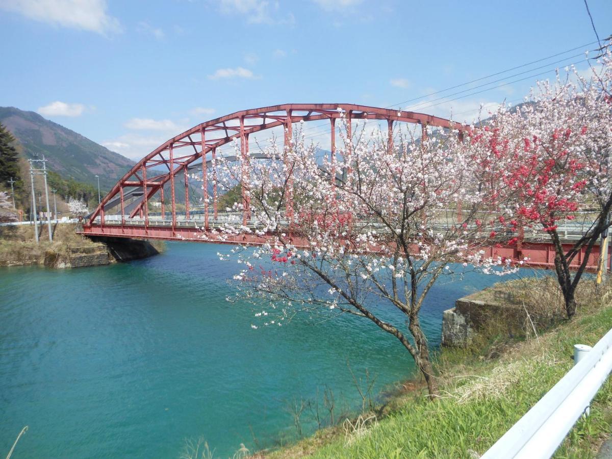 Hotel 阿寺温泉 フォレスパ木曽あてら荘 Okuwa Esterno foto