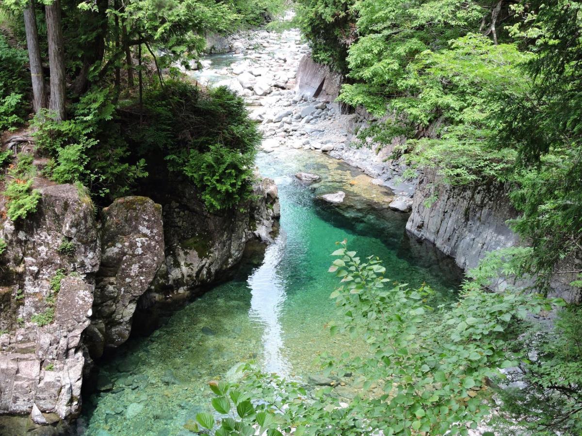 Hotel 阿寺温泉 フォレスパ木曽あてら荘 Okuwa Esterno foto