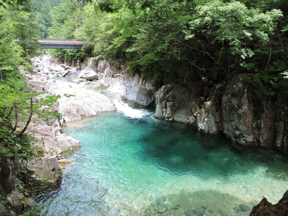 Hotel 阿寺温泉 フォレスパ木曽あてら荘 Okuwa Esterno foto