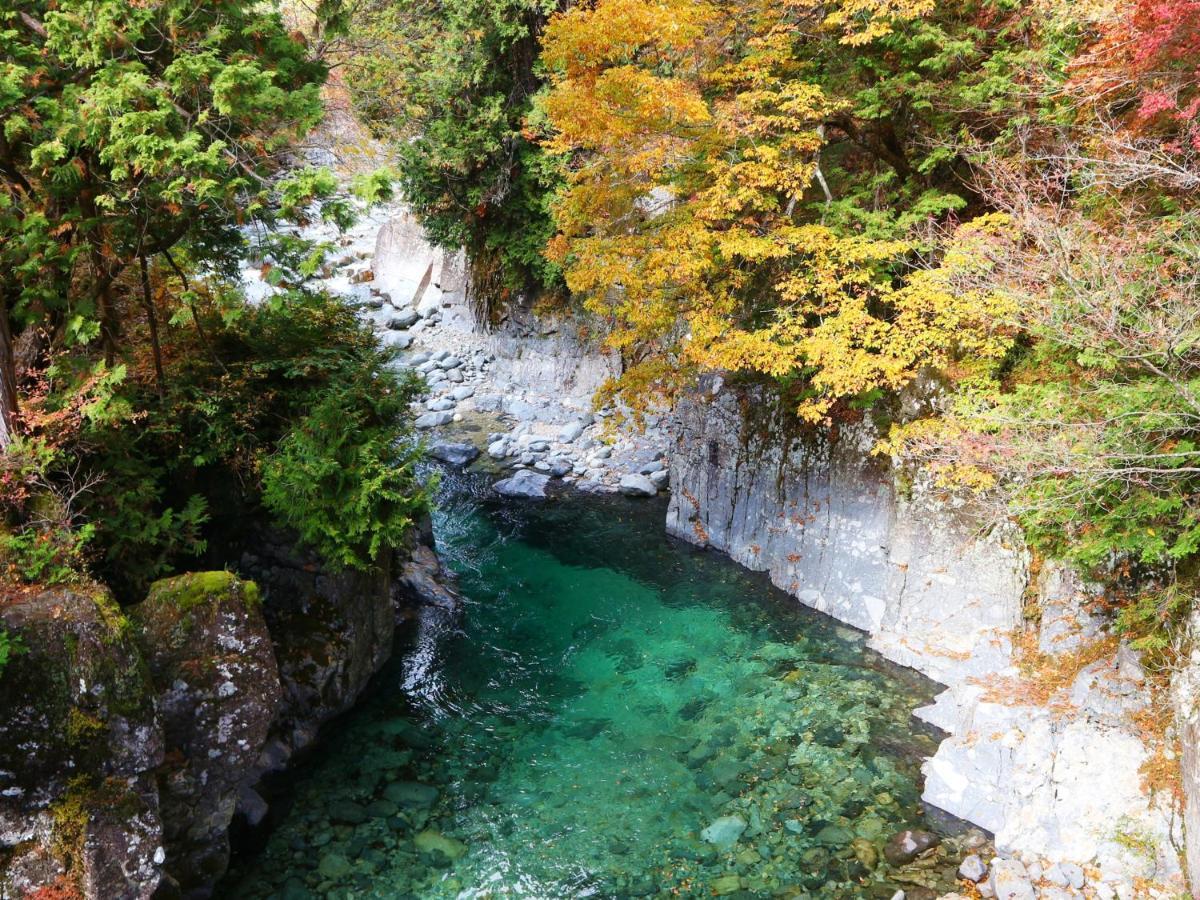 Hotel 阿寺温泉 フォレスパ木曽あてら荘 Okuwa Esterno foto